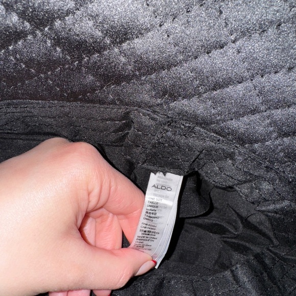 Black hat - Picture 3 of 3